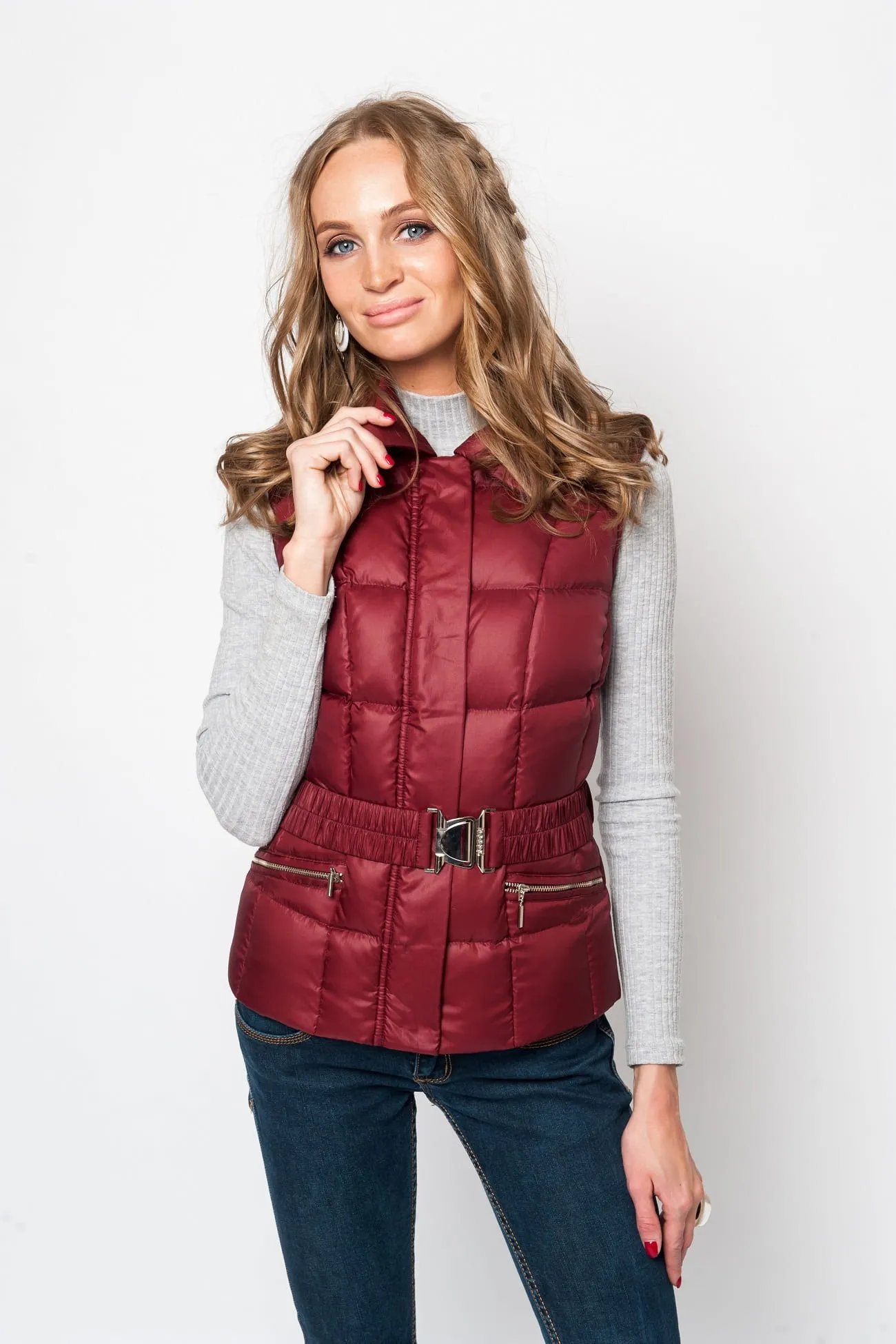 Жилет Аэлита бордовый  (2)-min